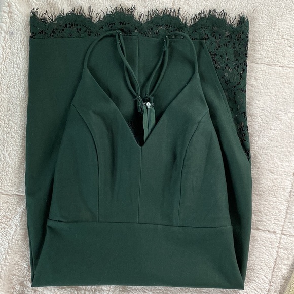 Lulus Dresses & Skirts - Lulus lace back midi dress